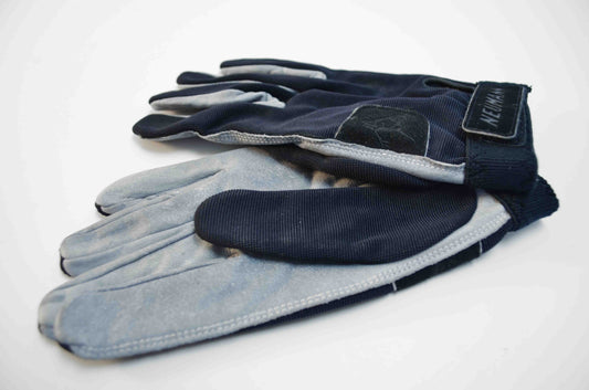 Descente Riding Gloves-Winter : Medium