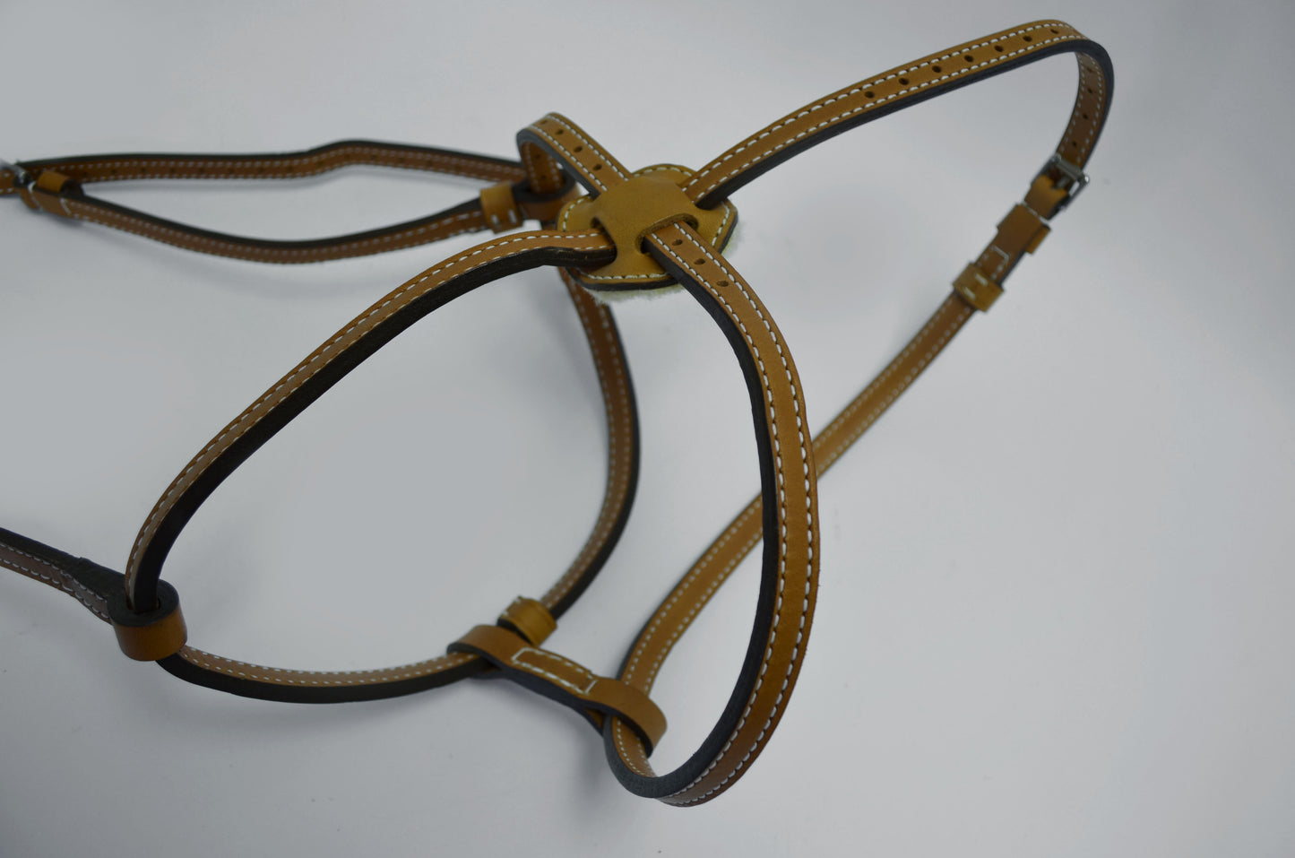 Leather Figure 8 - Leather Nose - TB727